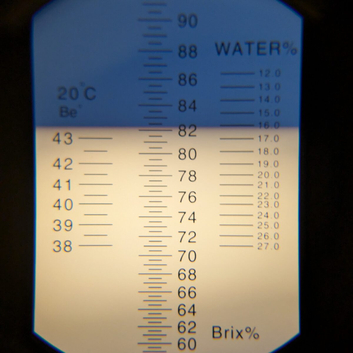 Blick durchs Refraktometer - 16% Brix